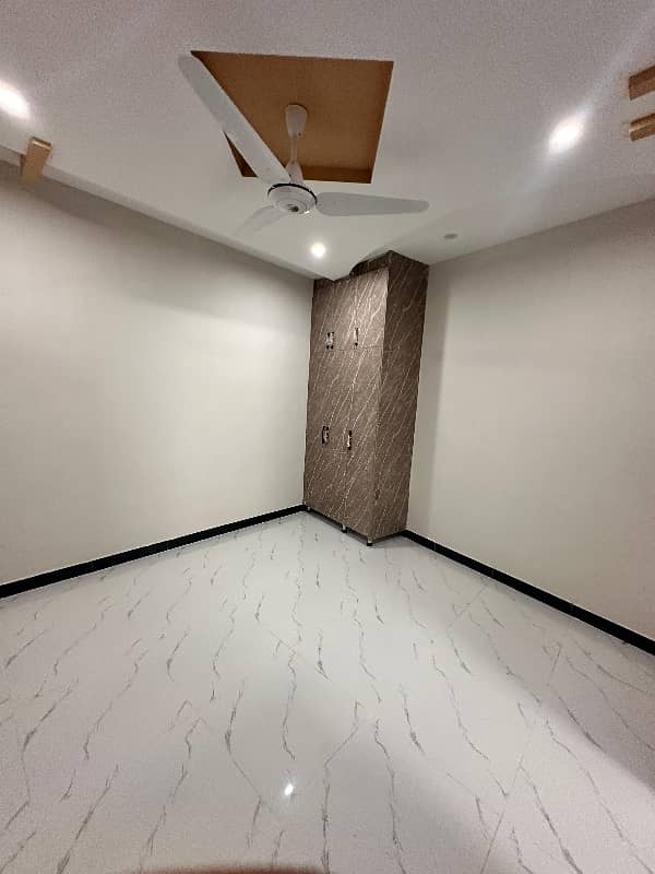 7 Marla Solid House For Sale In Walayat Colony Chaklala Scheme 3

                                                            alt=