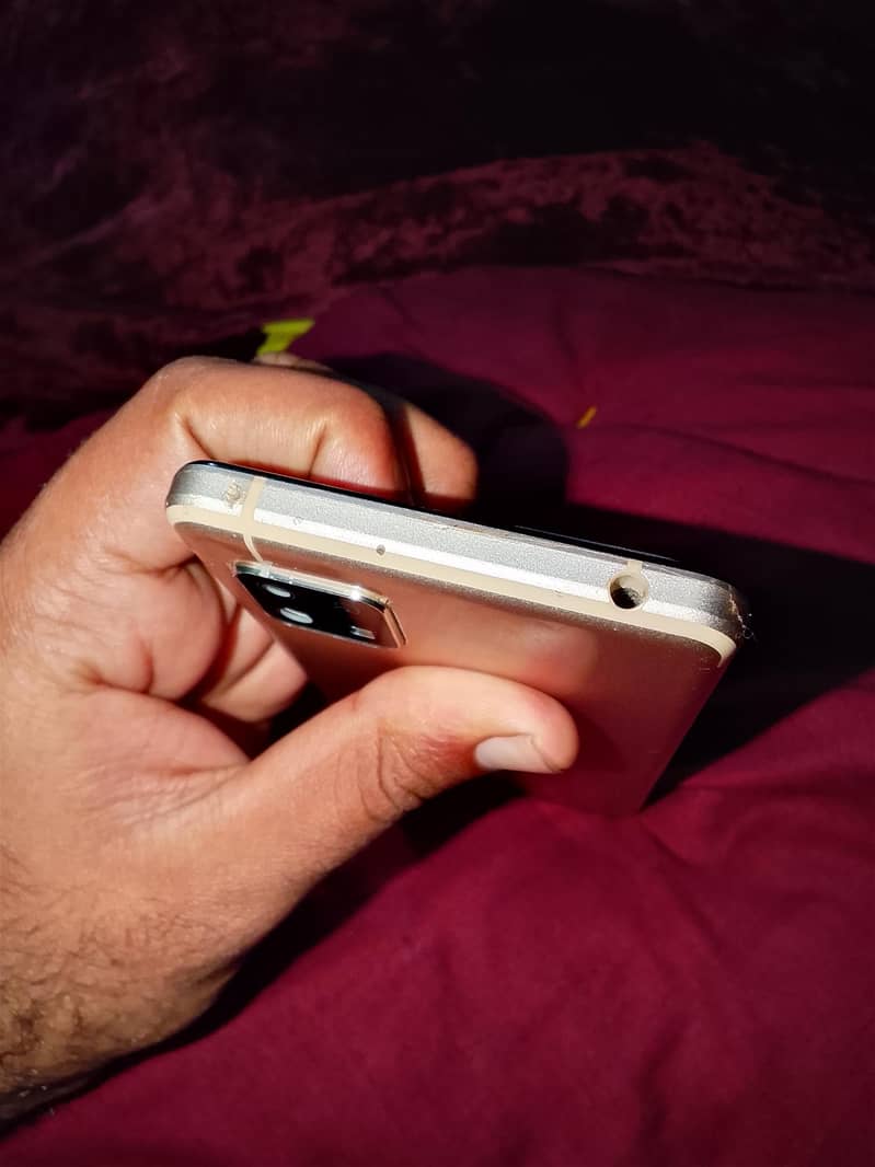 Aquos Sense 4 basic NoN PTA 4/64

                                                            alt=