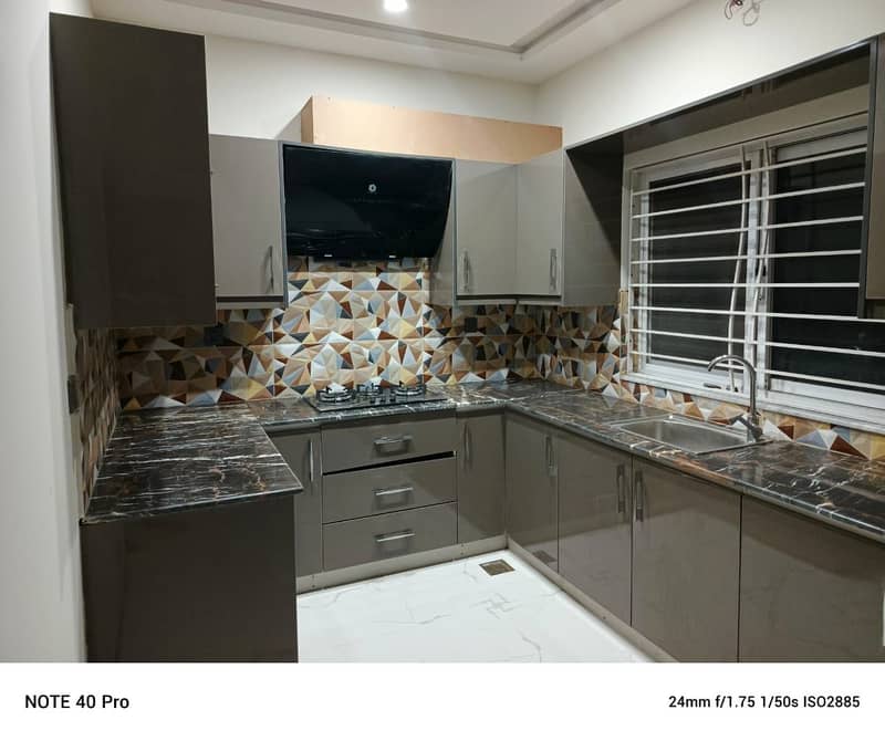 10 Marla Double Storey House For Sale

                                                            alt=