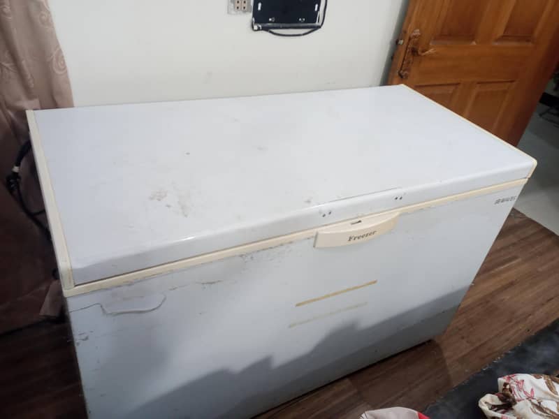 waves deep freezer

                                                            alt=