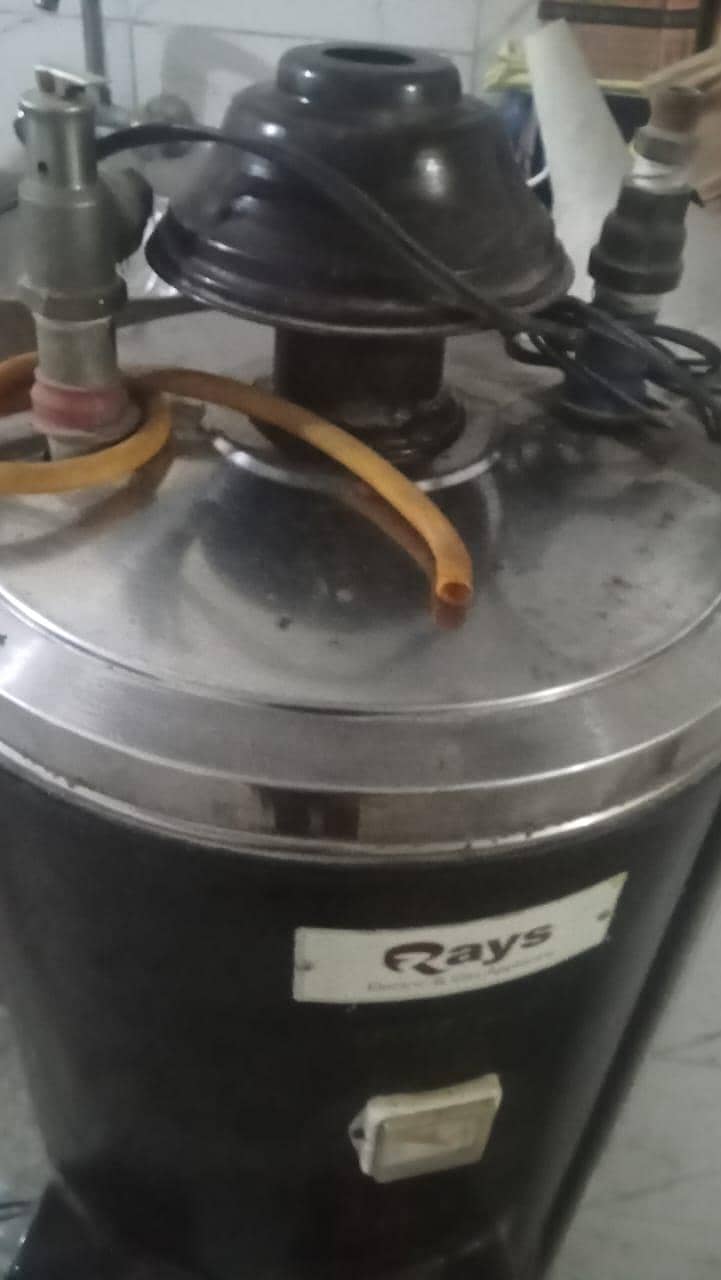 geazer new condition

                                                            alt=