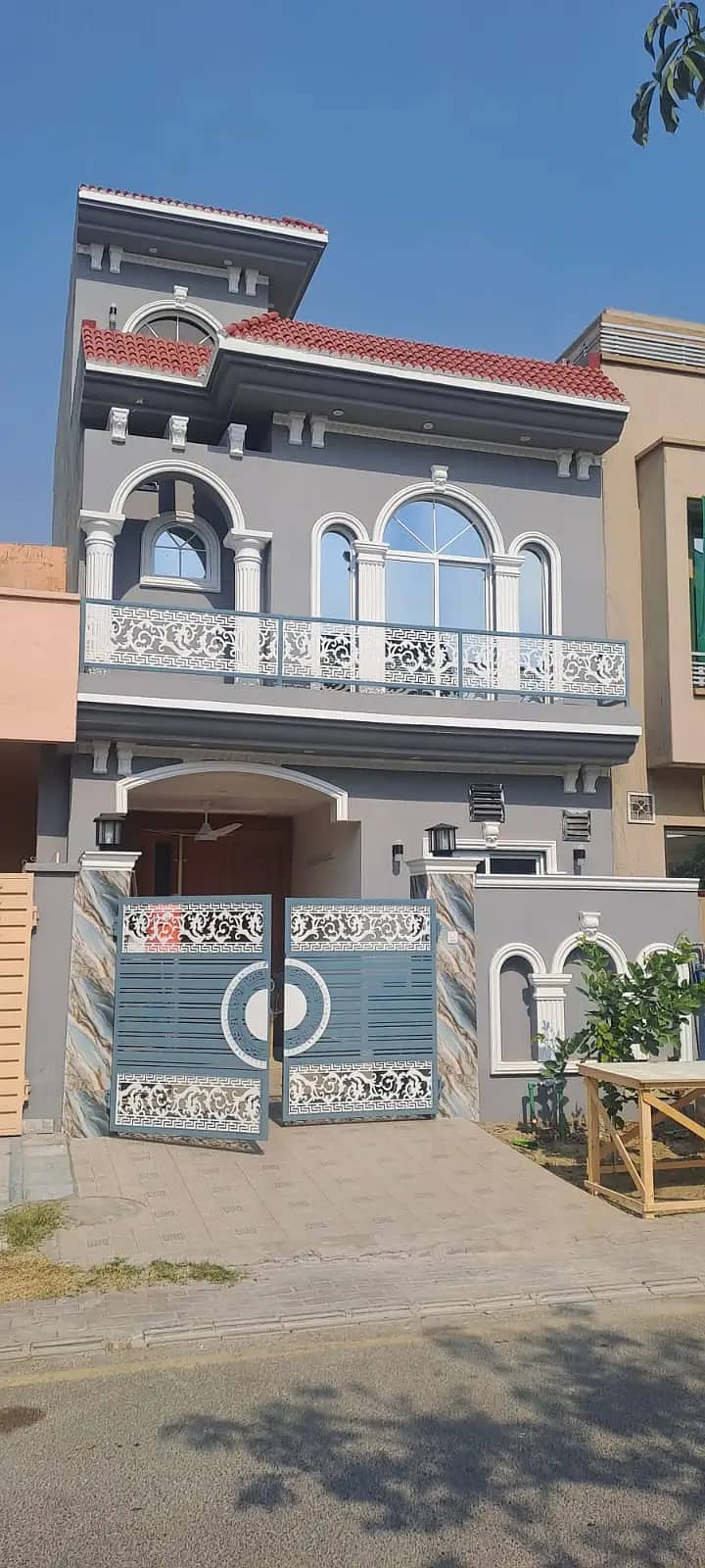 Windows / UPVC Aluminum Windows & Doors / UPVC Doors

                                                            alt=