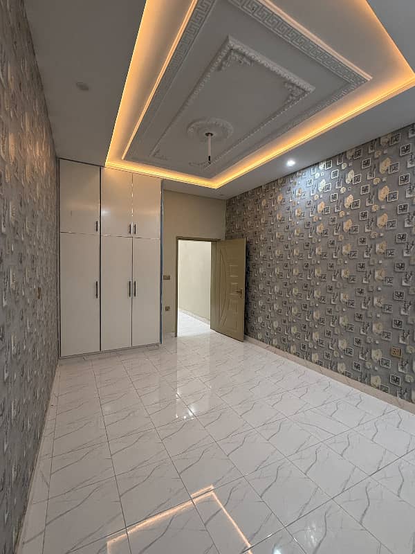 2.5 Marla 1.5 Storey House for Sale Near Kahna Metro Station | Demand 88 Lac

                                                            alt=