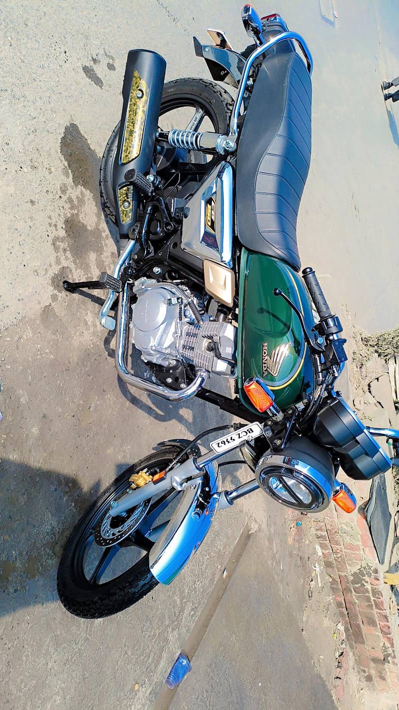 Honda CG green 150 Sale kr rha ho registration b ho gai ha

                                                            alt=