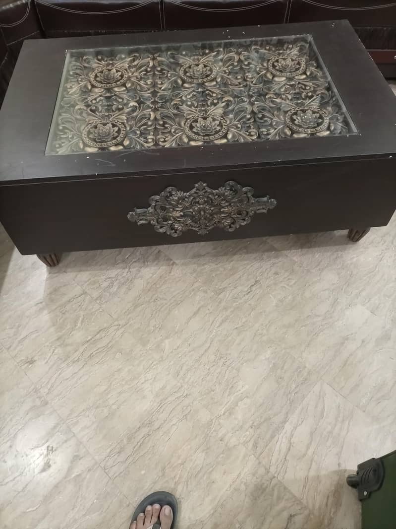 big  center table

                                                            alt=