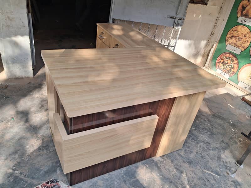 office table, workstation, cubical, executive & conference table chair

                                                            alt=