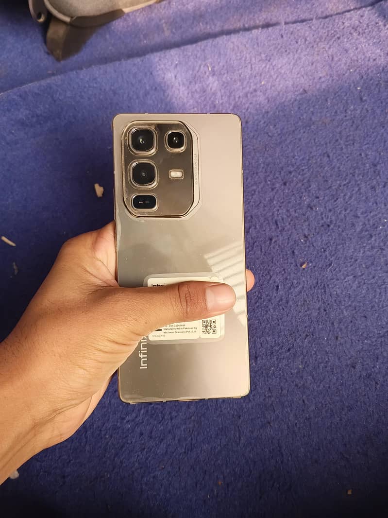 Infinix note 50 pro with box charger all ok

                                                            alt=
