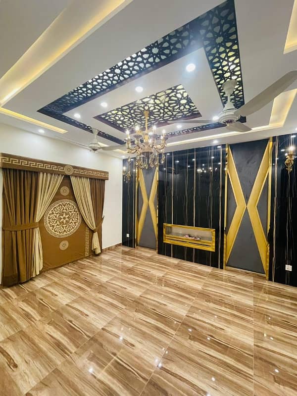 10 MARLA LUXURY DESIGNER HOUSE FOR RANT AT BAHRIA TWON LAHORE

                                                            alt=