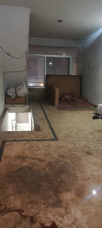 3 commercial Hall near Mor Samanabad chowk Multan Road

                                                            alt=