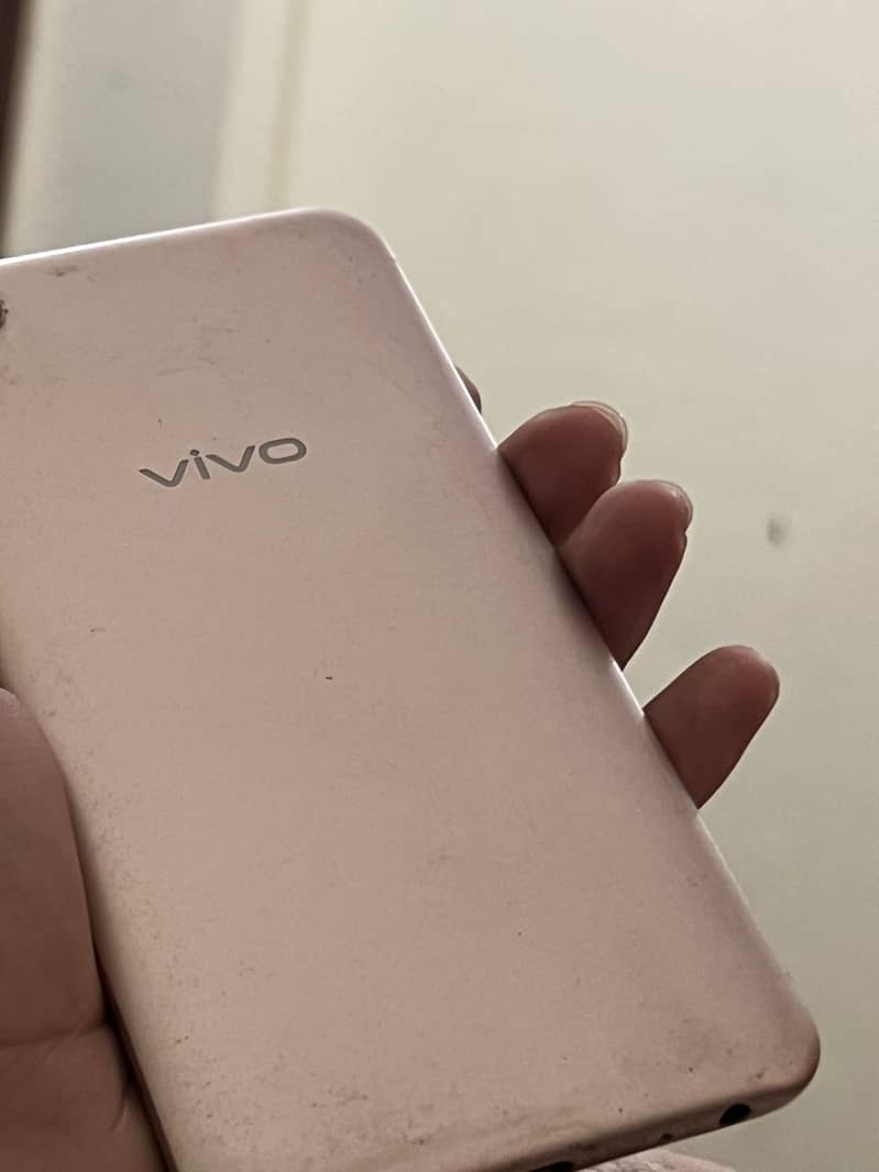 Vivo Y90 (1908)

                                                            alt=