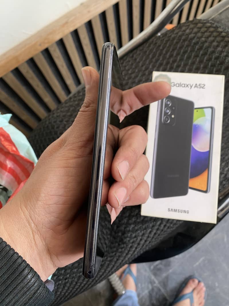 Samsung a52 original phone pta approved

                                                            alt=