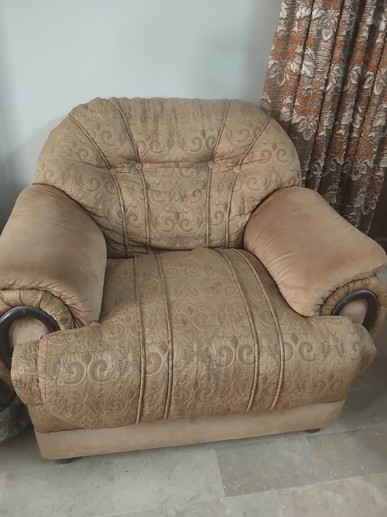 sofa set

                                                            alt=