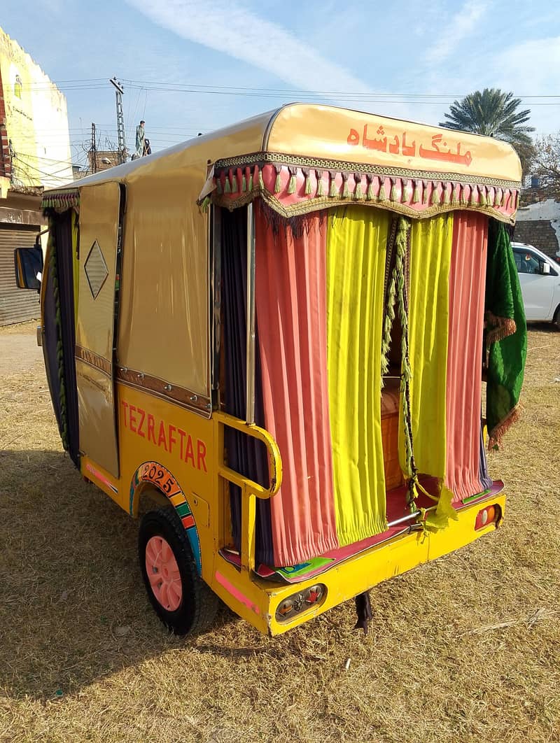 Tazraftar 6 seater  urgent sale

                                                            alt=