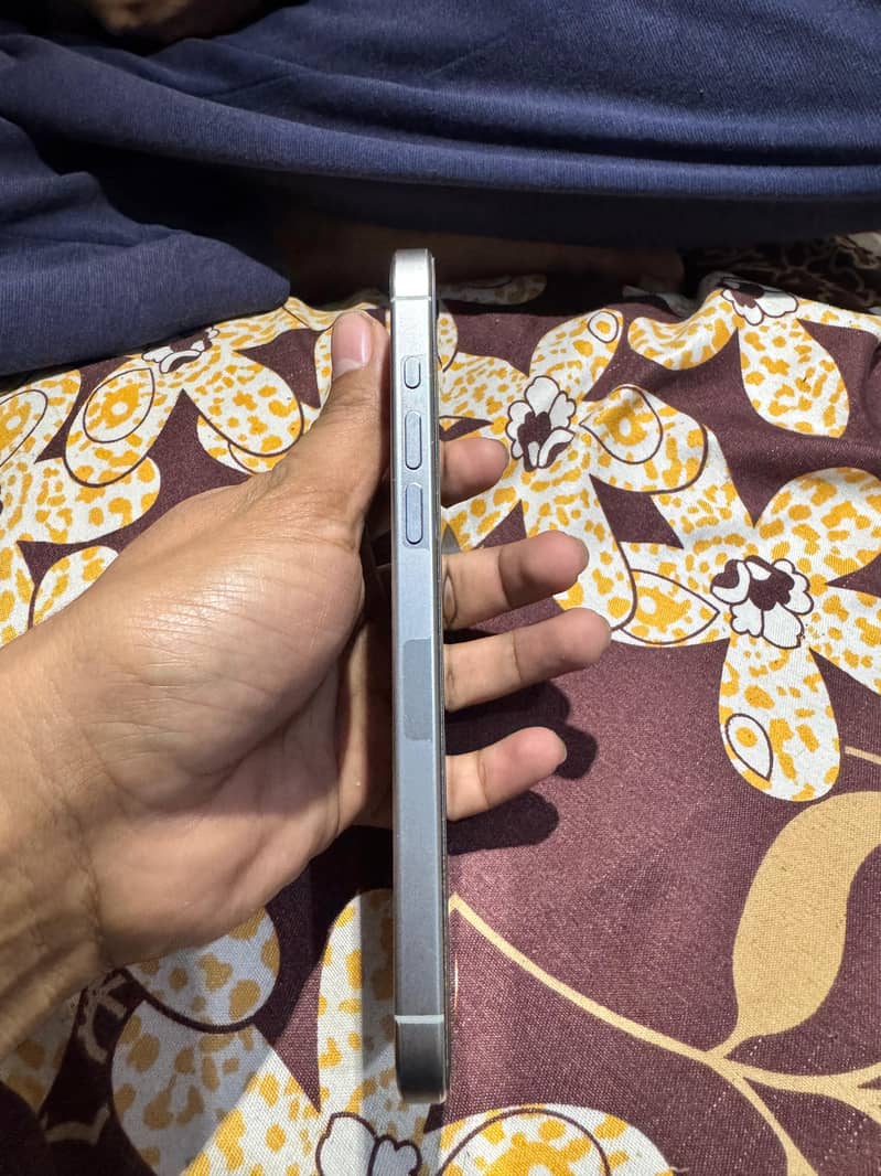 Iphone 15 Pro Max JV Health 97%

                                                            alt=