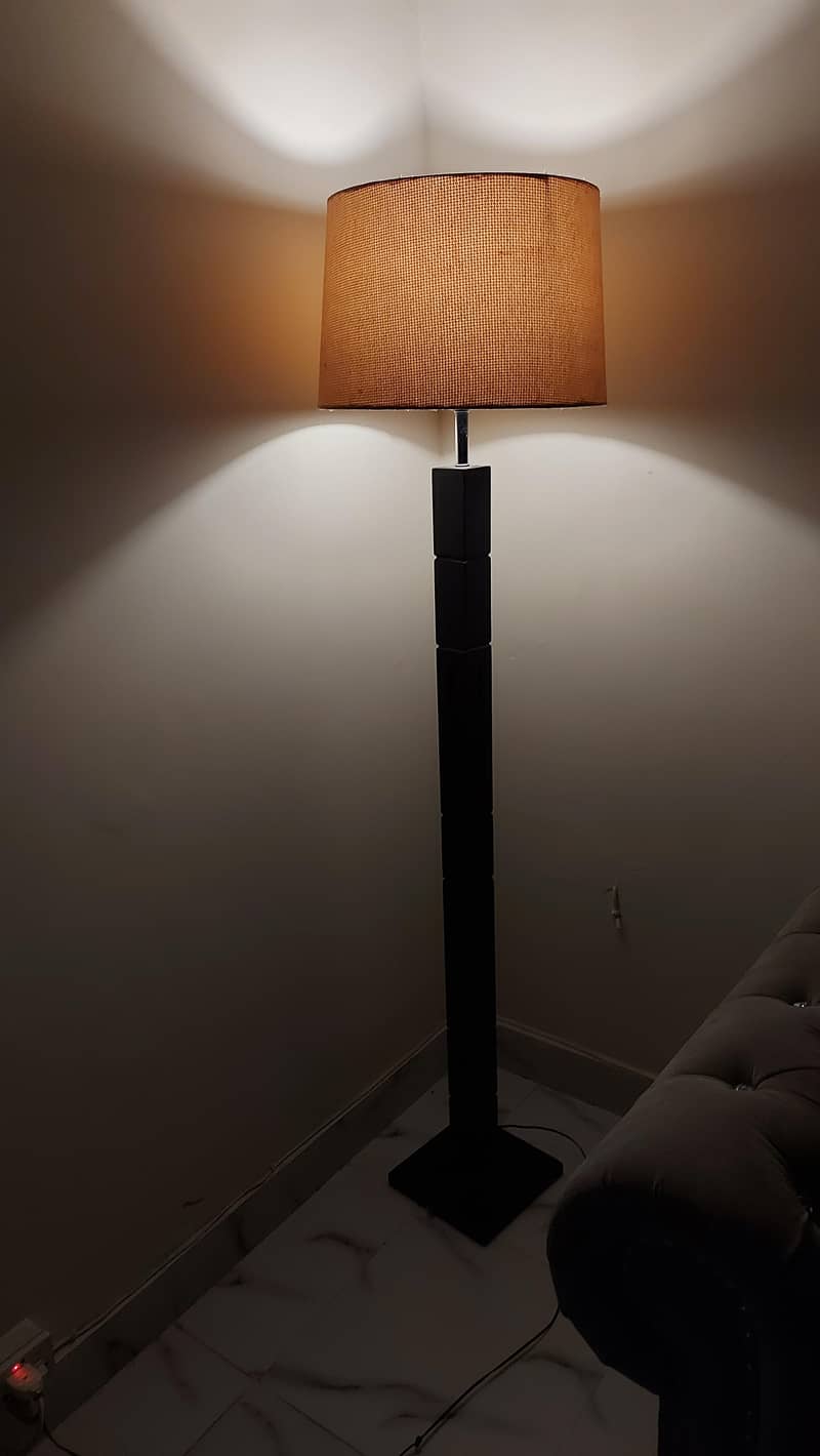 Floor Lamp

                                                            alt=