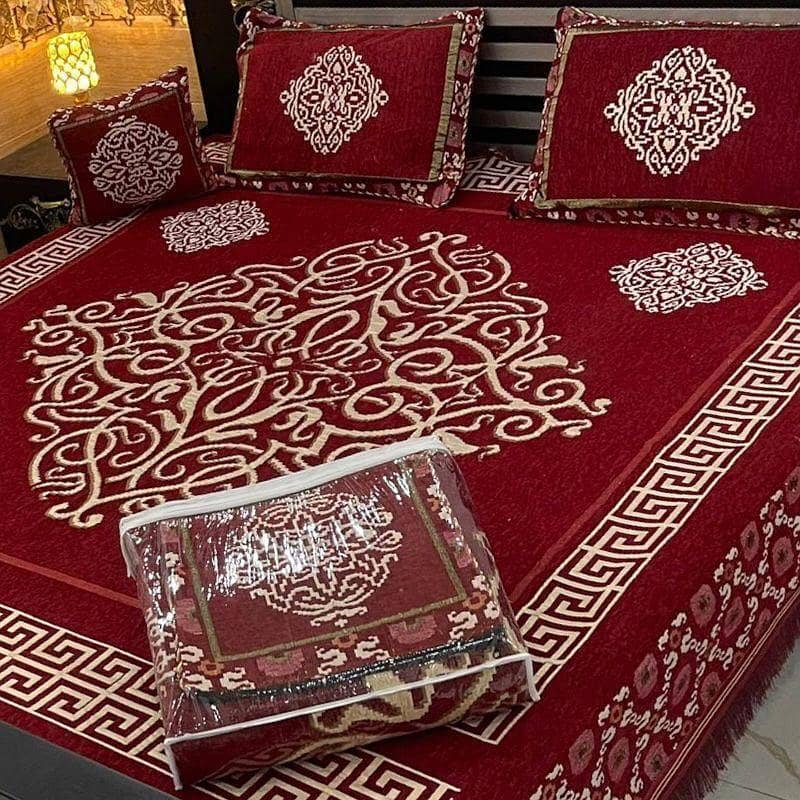 : Luxurious Velvet Jacquard Double Bedsheet

                                                            alt=