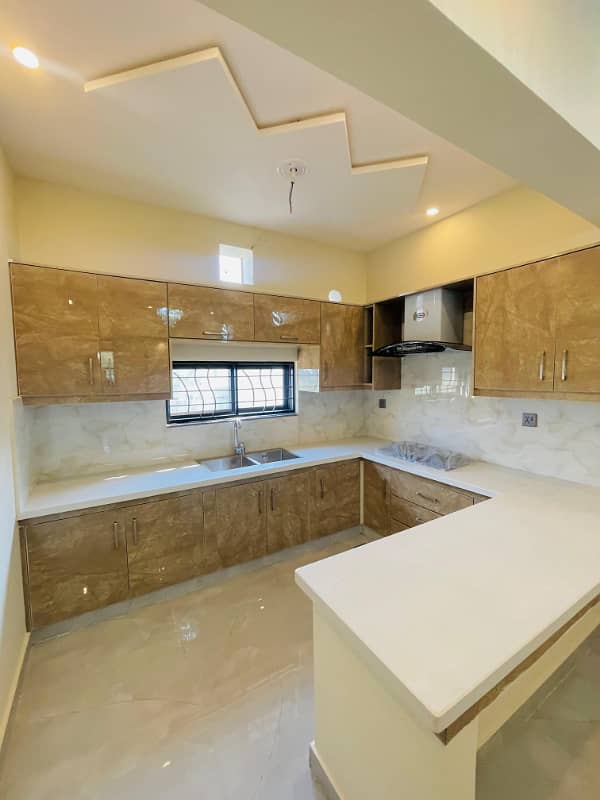 3 Marla House Available For Sale In AL Kabir Town Lahore

                                                            alt=