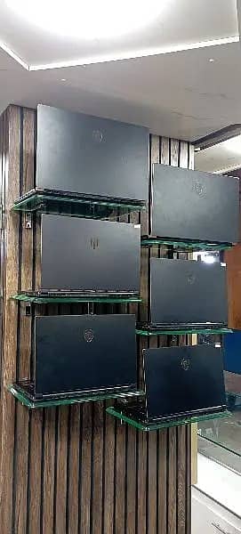 MSI GS75 Stealth | Core i9/9th Gen | RTX 2080 | 32GB/1TB SSD | RGB

                                                            alt=