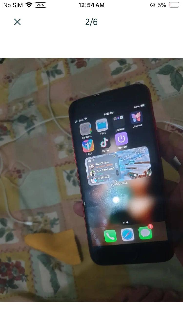 iphone se 2rd genration 64 gb battry servas water pack

                                                            alt=