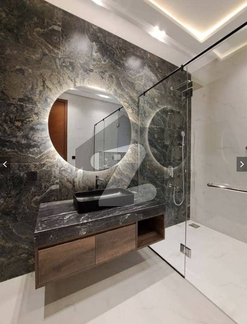 LDA Avenue 10 Marla Modern House Available For Rent

                                                            alt=