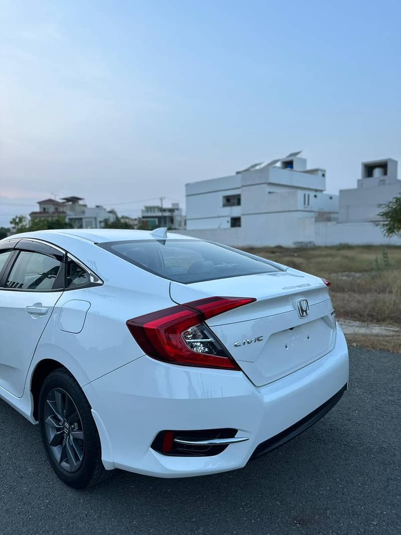 Civic UG Full Option

                                                            alt=