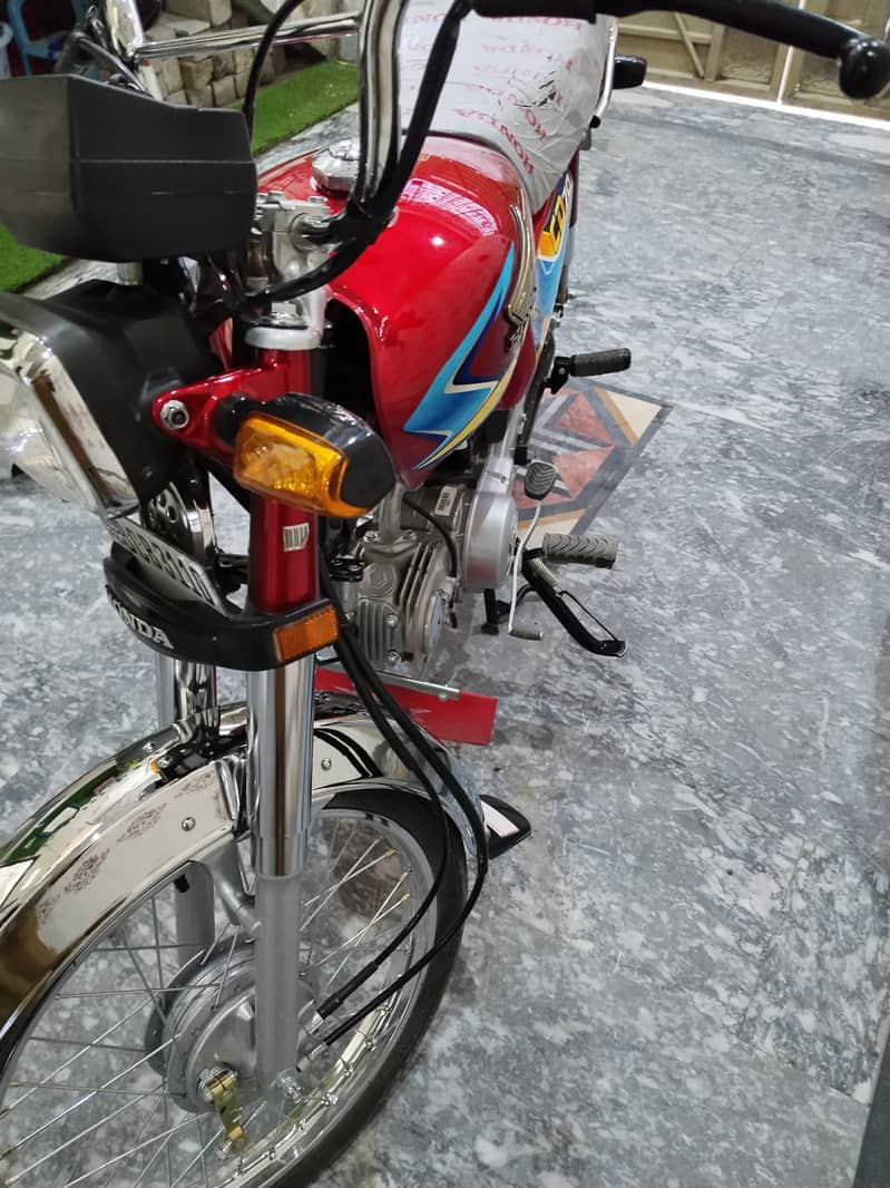 Honda cd 70

                                                            alt=