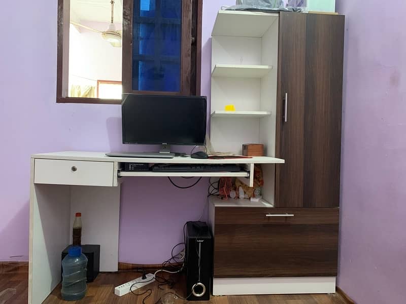 Table for multi purpos Like New

                                                            alt=