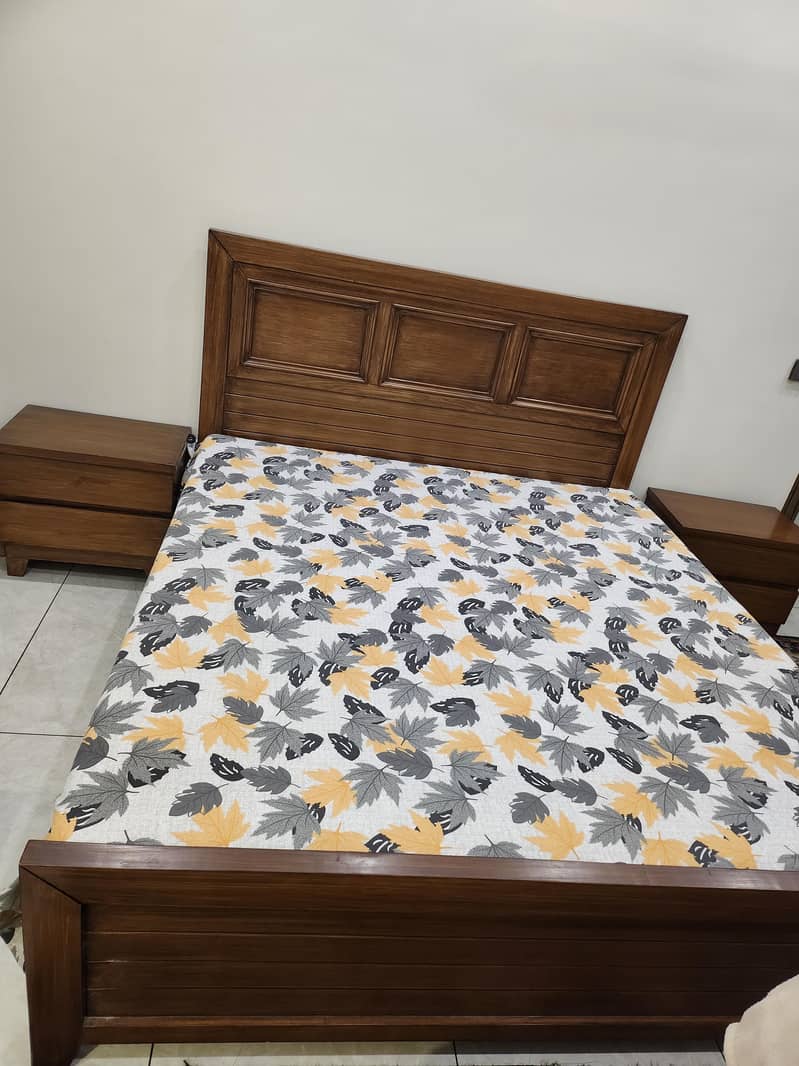 Beds for sale with mattresses

                                                            alt=