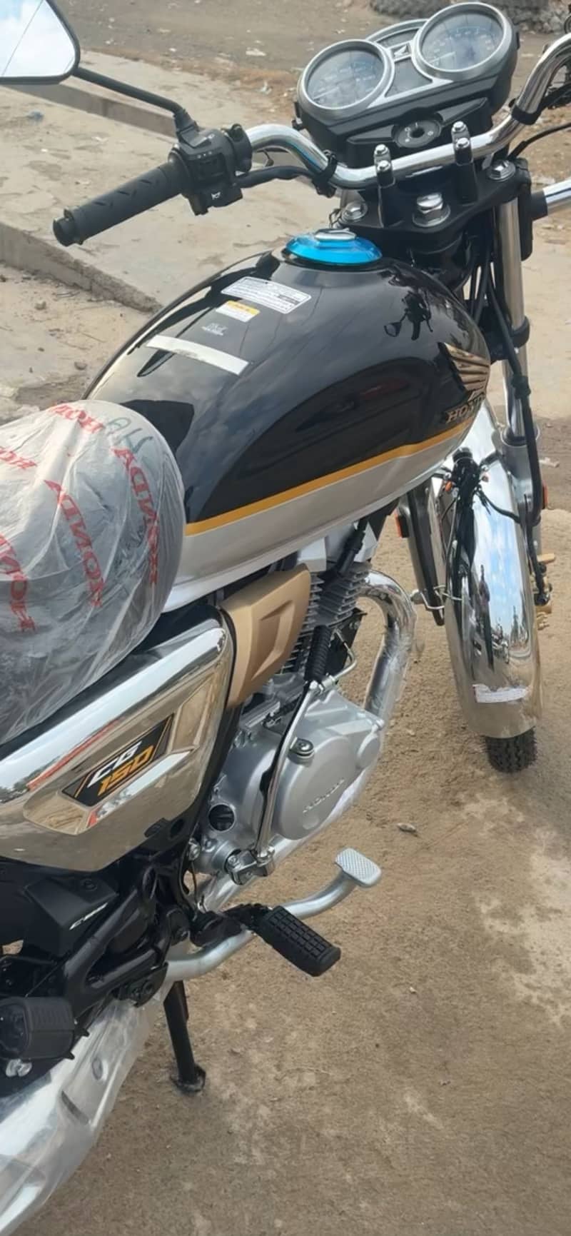 Honda CG 150 | Model 2025 | 230 KMs Driven Bike *Call 0343 - 9630836*

                                                            alt=