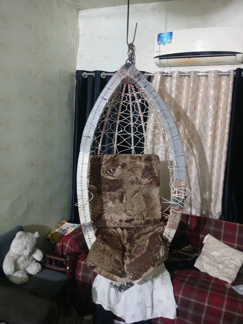 Solid Iron Swing جھولا Sale Good Condition only 3500

                                                            alt=