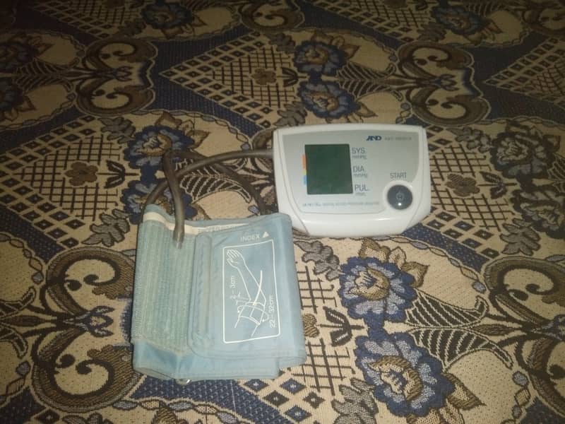 A&D Medical Digital Blood Pressure Machine+Heart beat

                                                            alt=