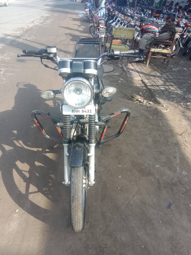 Suzuki GS 150 SE 2021 – Alloy Rims, Front Disc, Excellent Condition

                                                            alt=