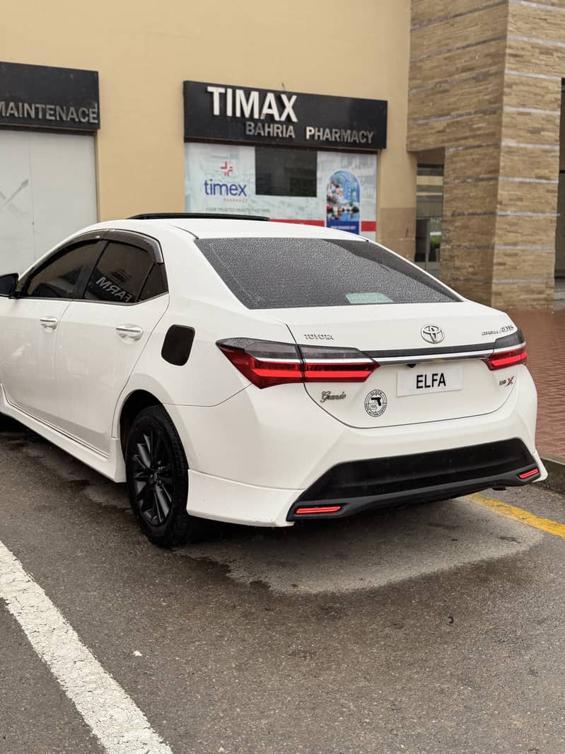 Toyota Corolla Altis Grande 2021

                                                            alt=