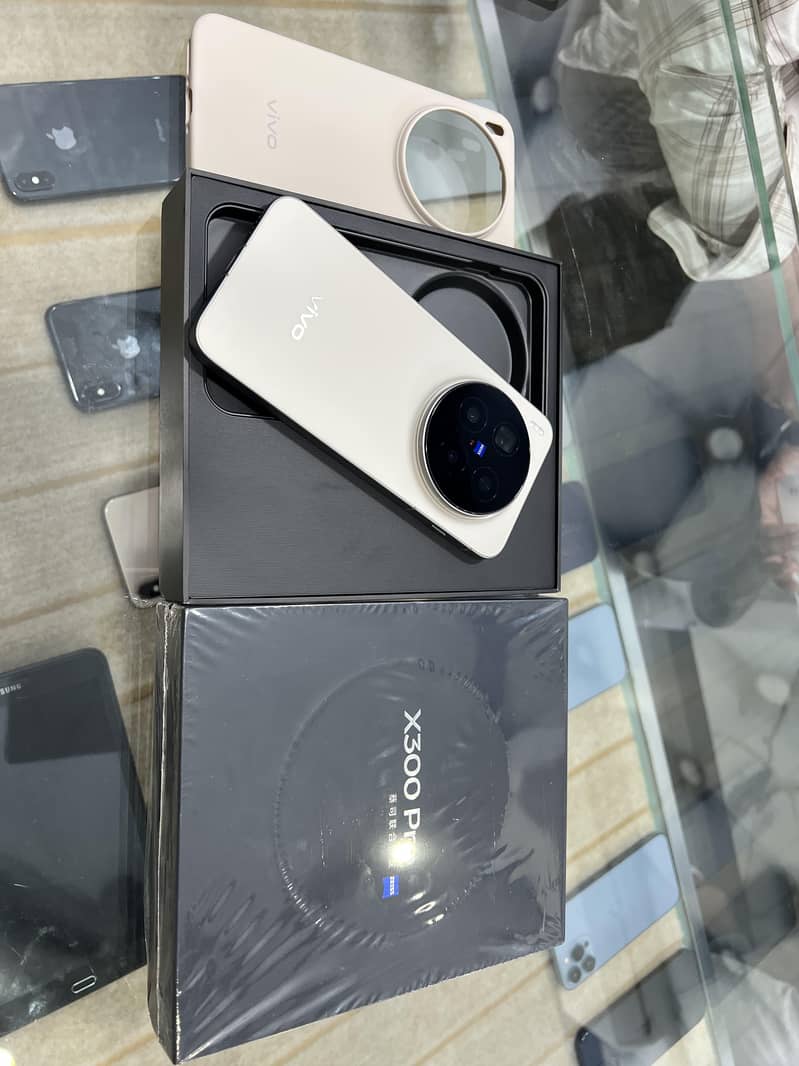 Vivo x300 pro 16/512

                                                            alt=