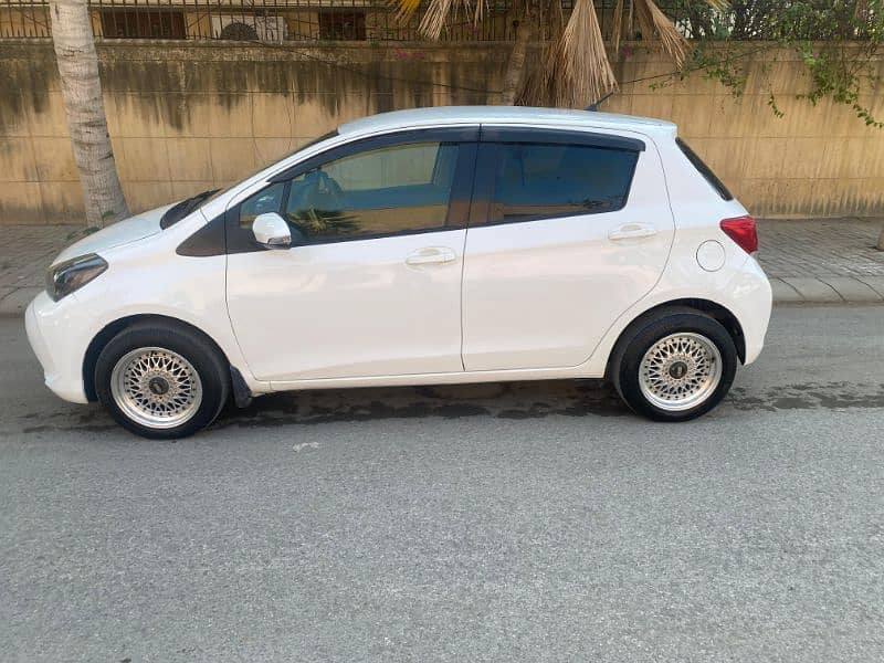 Toyota Vitz 2015

                                                            alt=