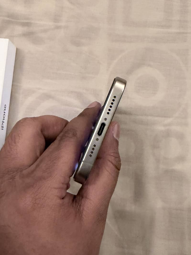 IPHONE 15 PRO MAX 256GB

                                                            alt=