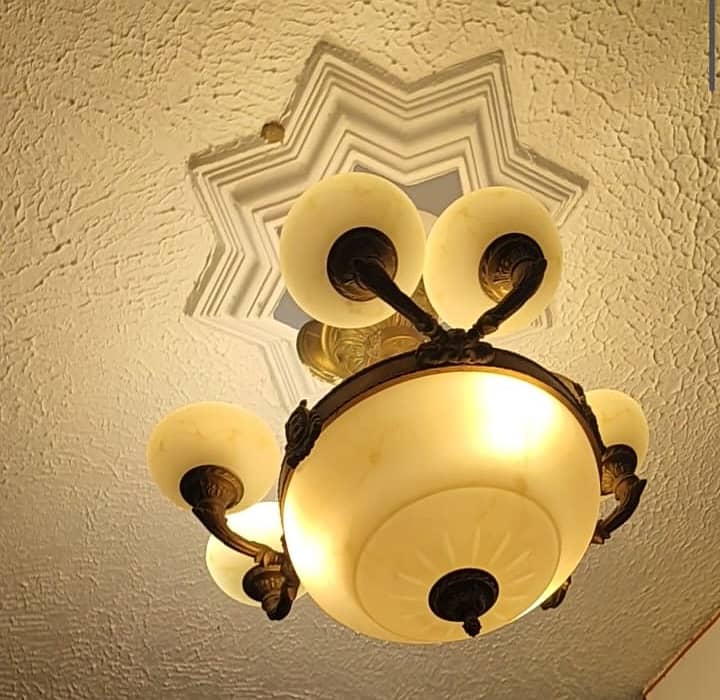 Chandelier with 2 Wall Brackets

                                                            alt=