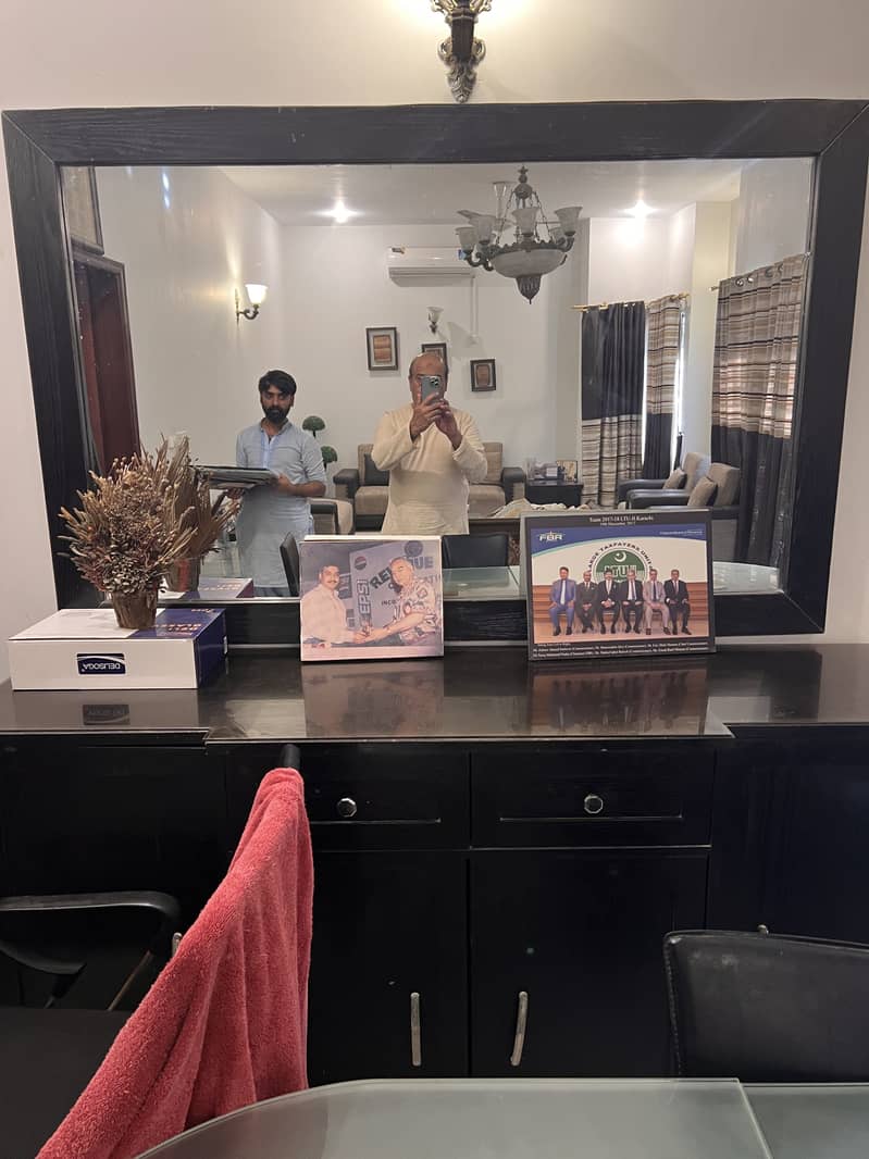 Sofa set

                                                            alt=