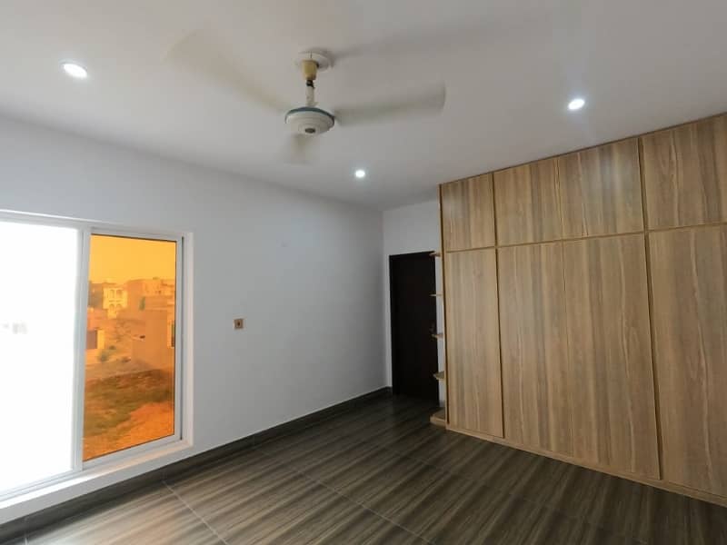House For Sale In Khayaban-E-Amin

                                                            alt=