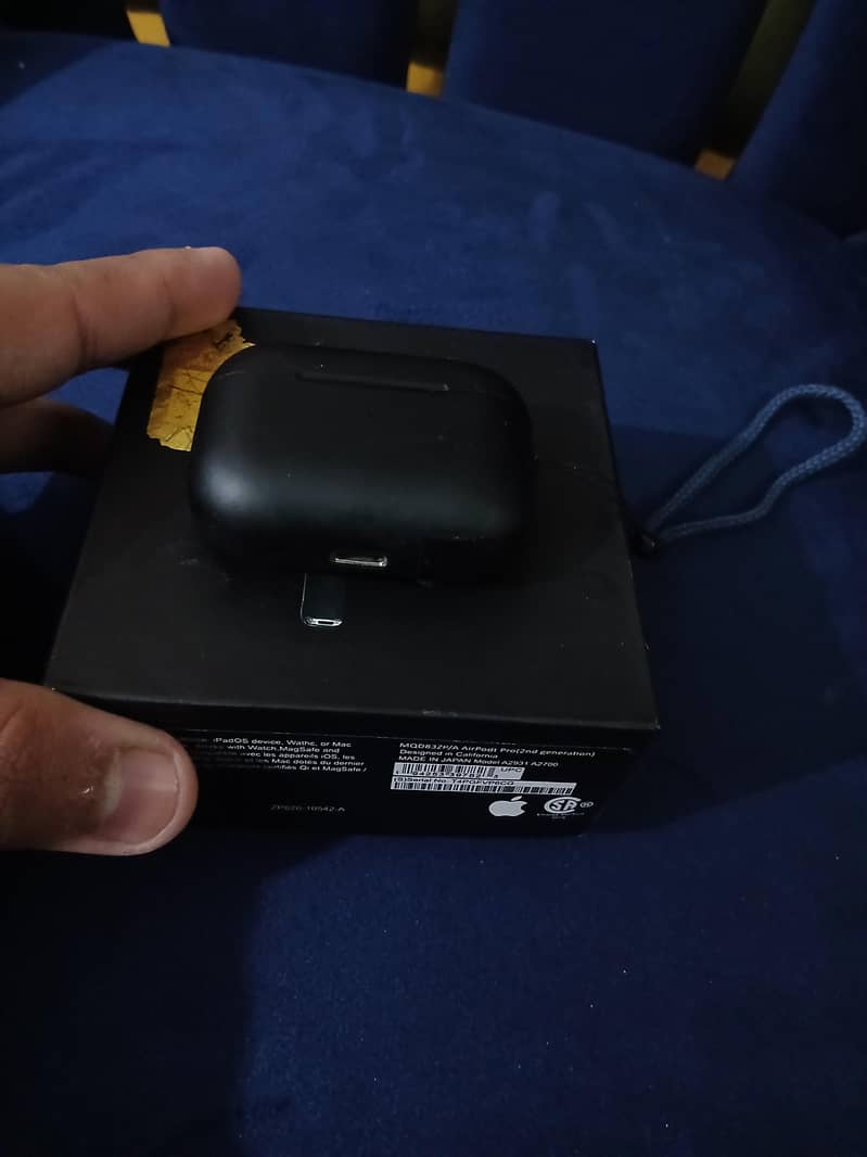 only two phone boxes and other products and accesseries

                                                            alt=