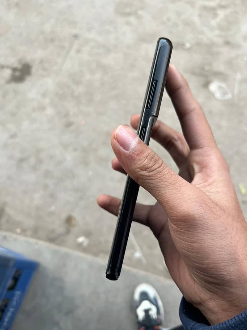 Samsung S21 Ultra

                                                            alt=