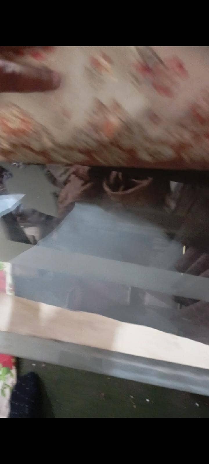 Dinning table

                                                            alt=