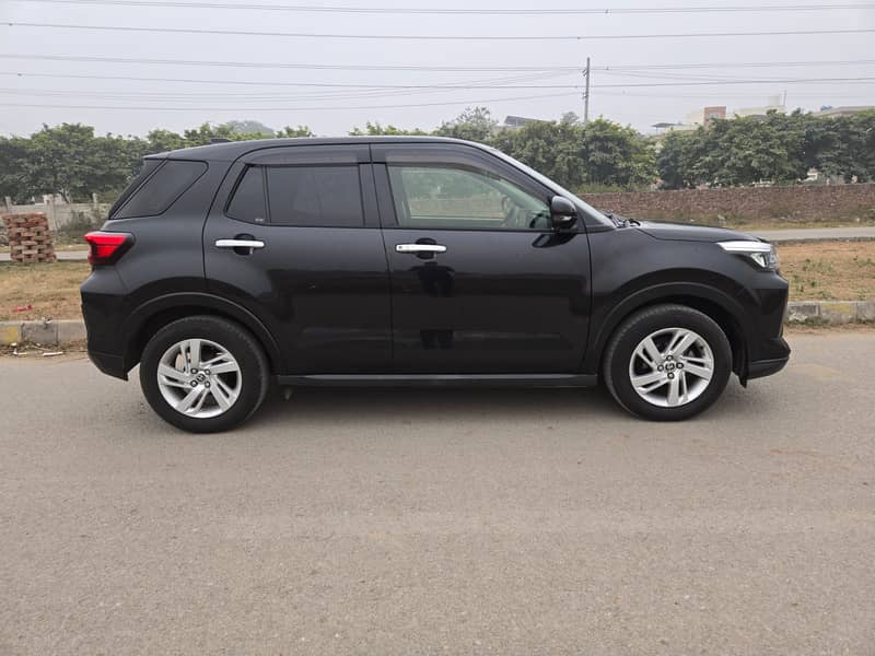 Toyota Raize 2020 (Premium Black Colour) 4.5 Grade 2026 Fresh Rocky

                                                            alt=