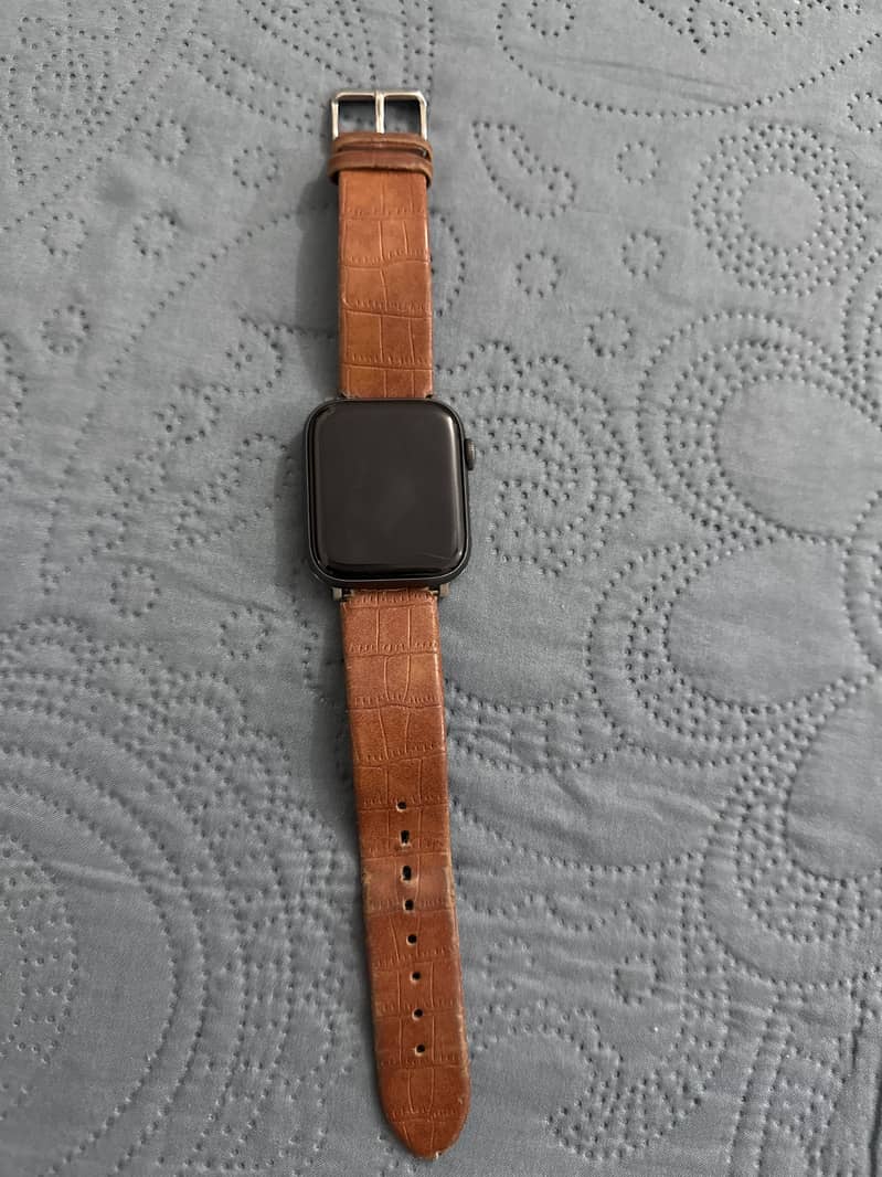 Apple watch series 4

                                                            alt=