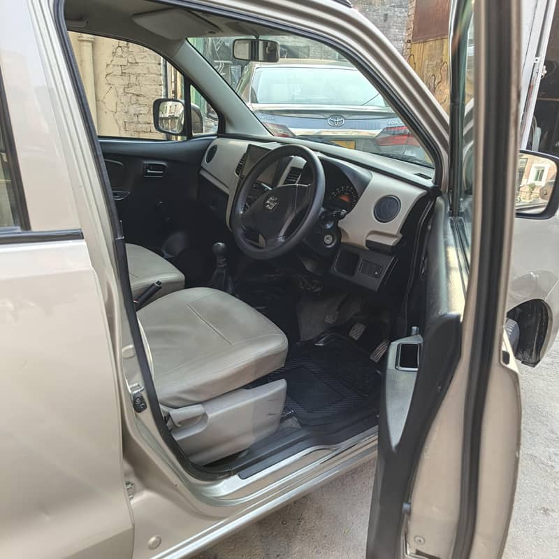 Suzuki wagon r almost original

                                                            alt=