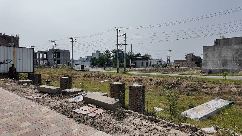 5.75 Marla Commercial Plots For Sale. Al Hafeez Garden Phase2 Main Canal Road

                                                            alt=