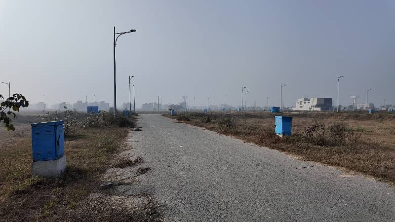 10 MARLA PLOT NEAR MASQUE, PARK, COMMERCIAL ON 60 FEET ROAD IN IVY GREEM DHA PHASE 8

                                                            alt=