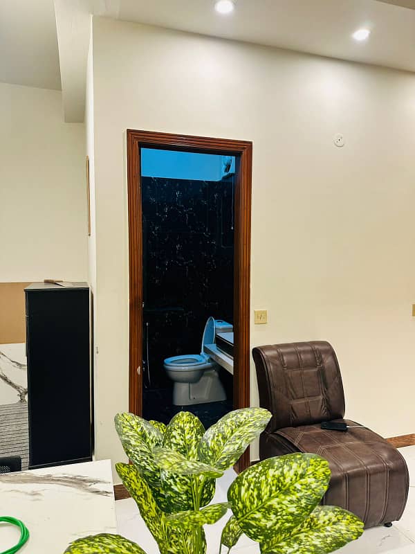 2250 Sq. Ft Furnished Office Available In Johar Town

                                                            alt=