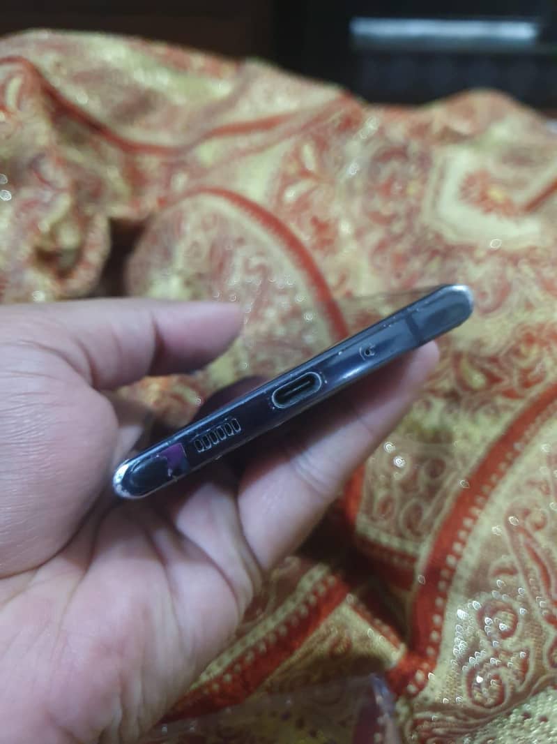 note 10 plus 12/256

                                                            alt=