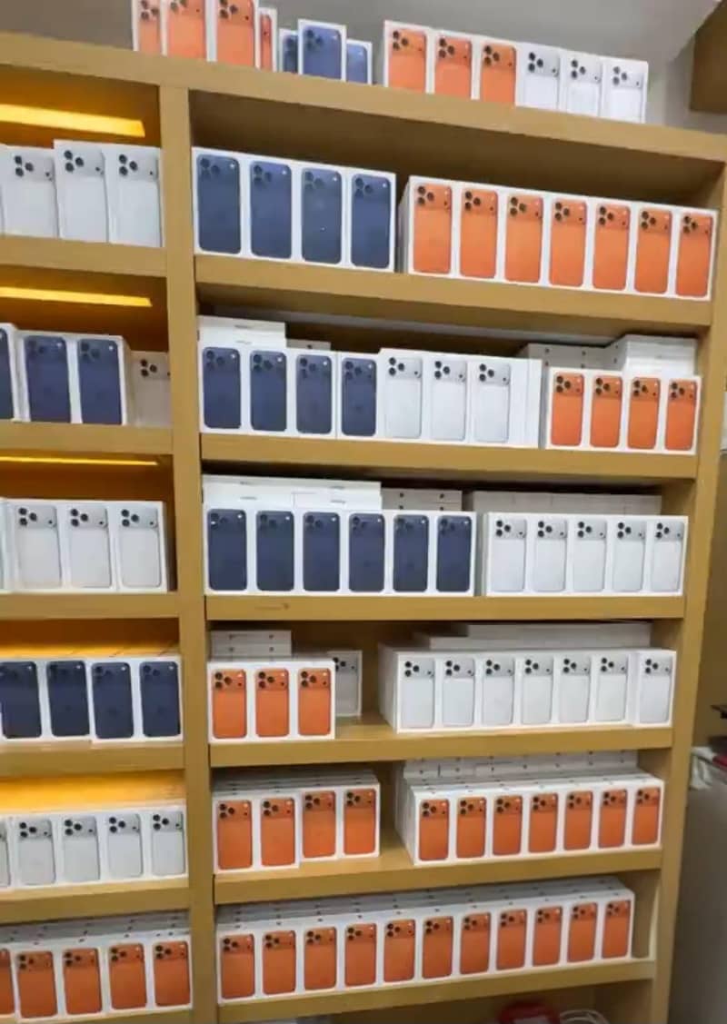 Iphone 17 Pro Max Box Pack HK CHA LLA/ 17 Air PTA Approved/ 16 Plus JV

                                                            alt=